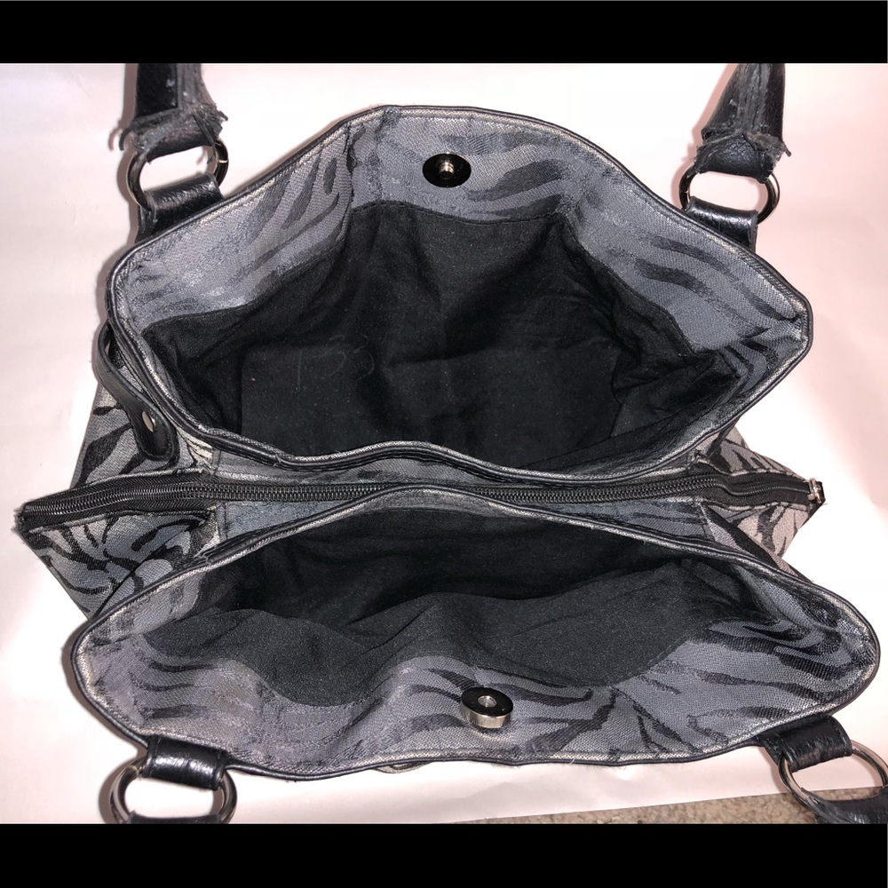 Zebra Purse - Picture 2 of 4